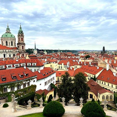 At The Blue Lion & Parking Assistance Apartamento Praga Exterior foto