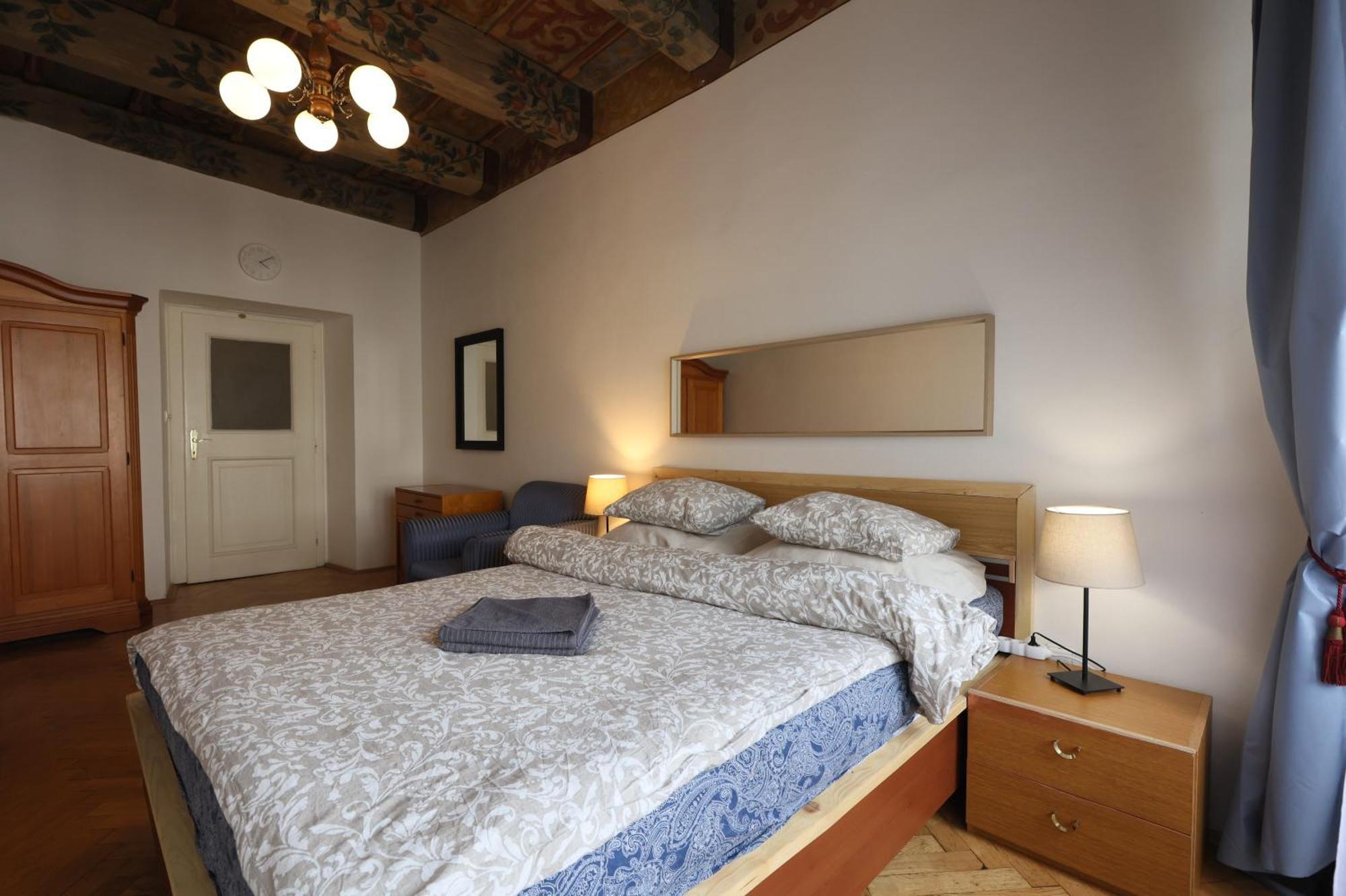 At The Blue Lion & Parking Assistance Apartamento Praga Exterior foto