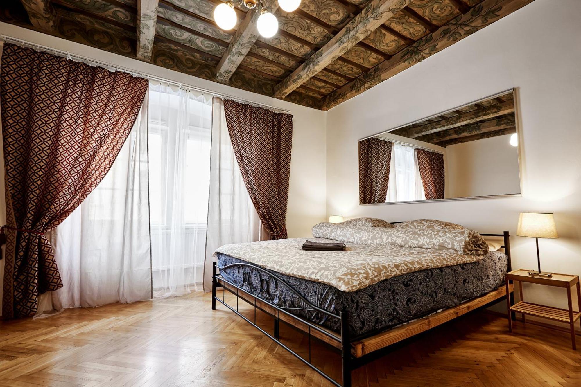 At The Blue Lion & Parking Assistance Apartamento Praga Exterior foto