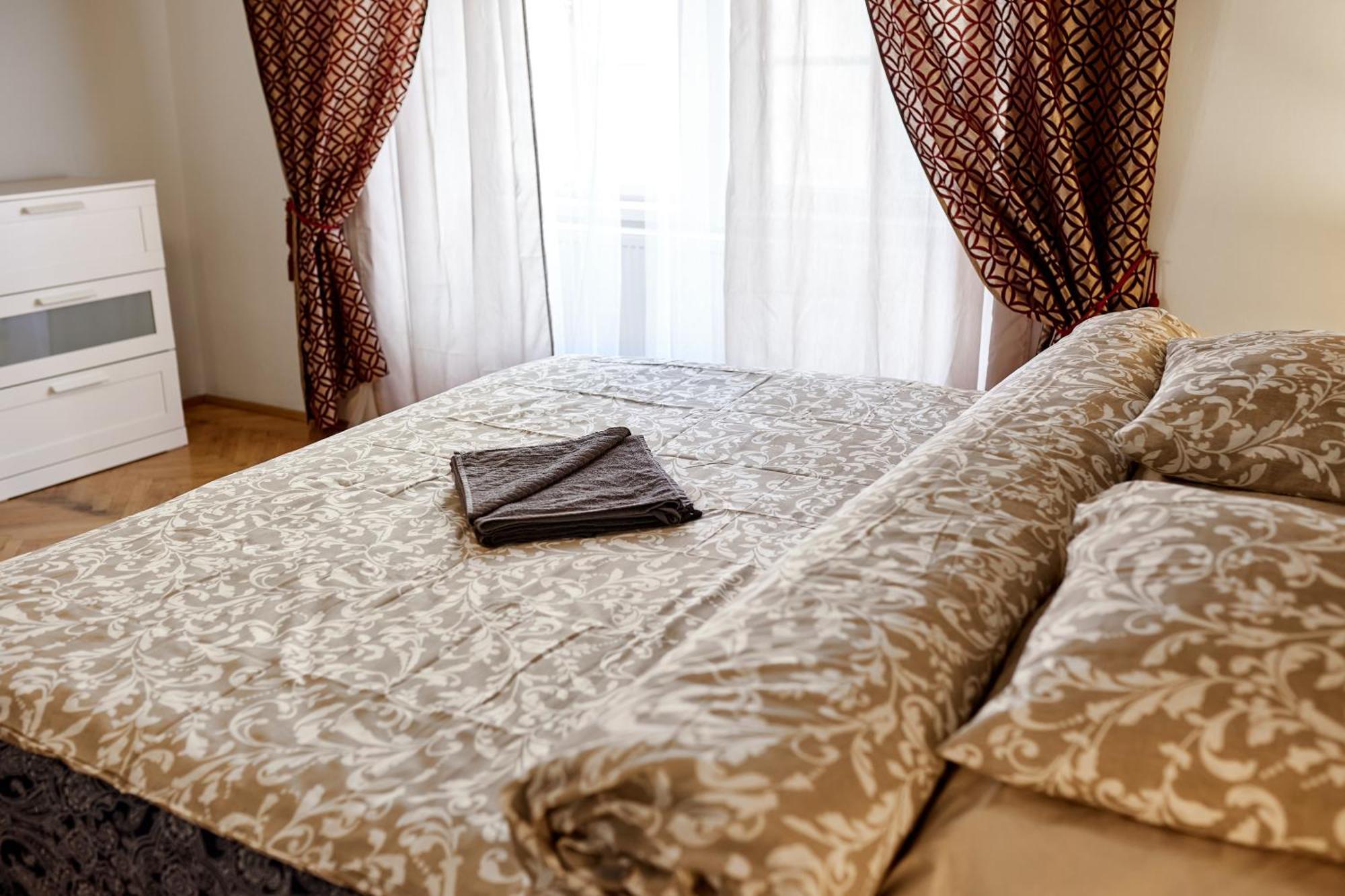 At The Blue Lion & Parking Assistance Apartamento Praga Exterior foto