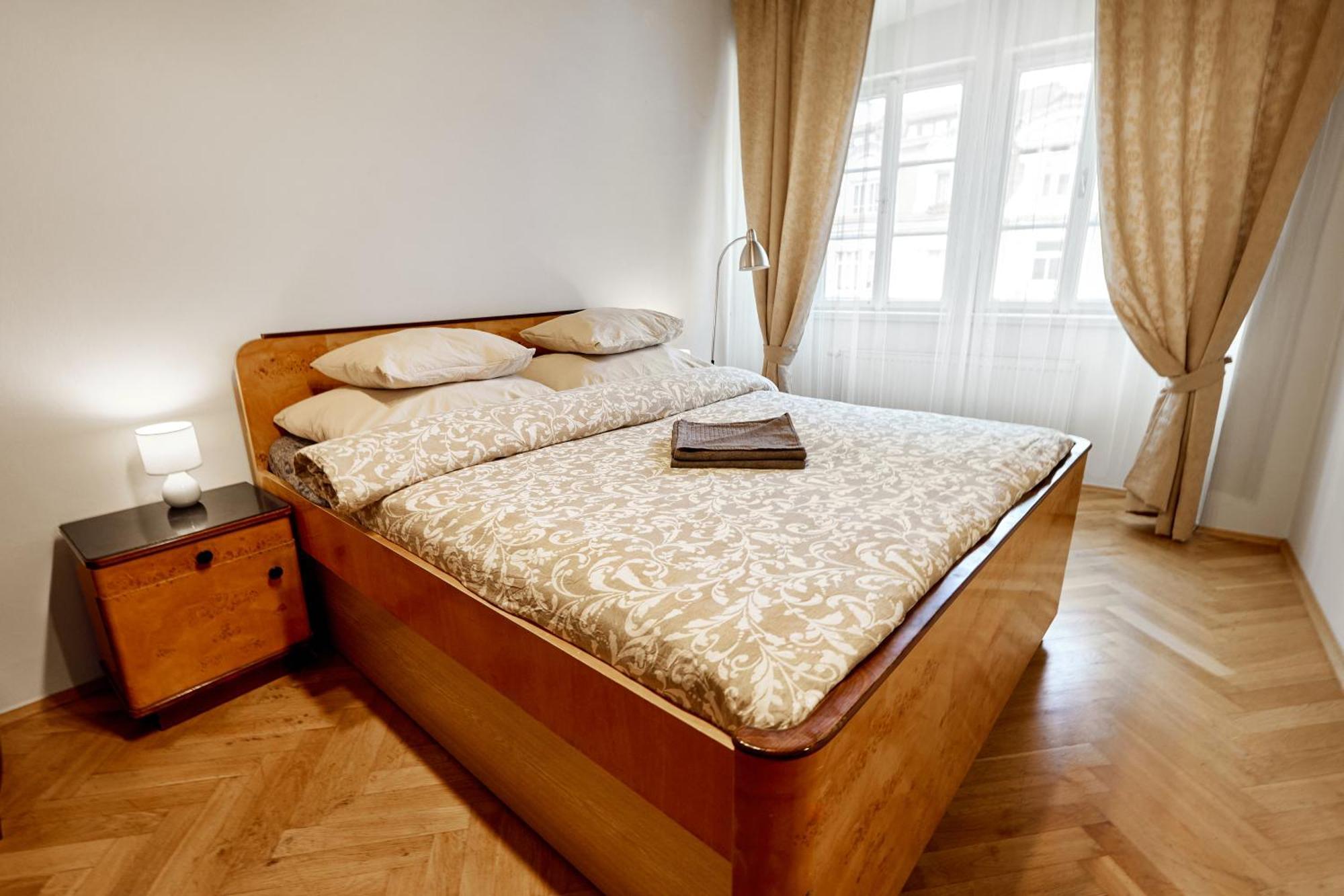 At The Blue Lion & Parking Assistance Apartamento Praga Exterior foto