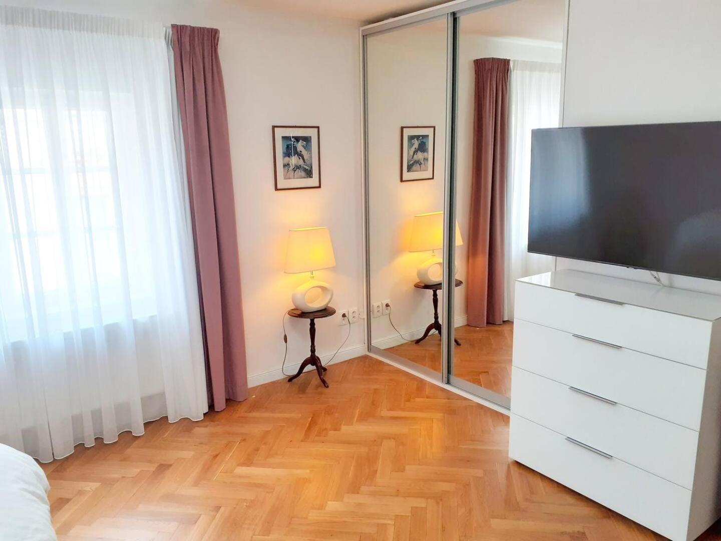 At The Blue Lion & Parking Assistance Apartamento Praga Exterior foto