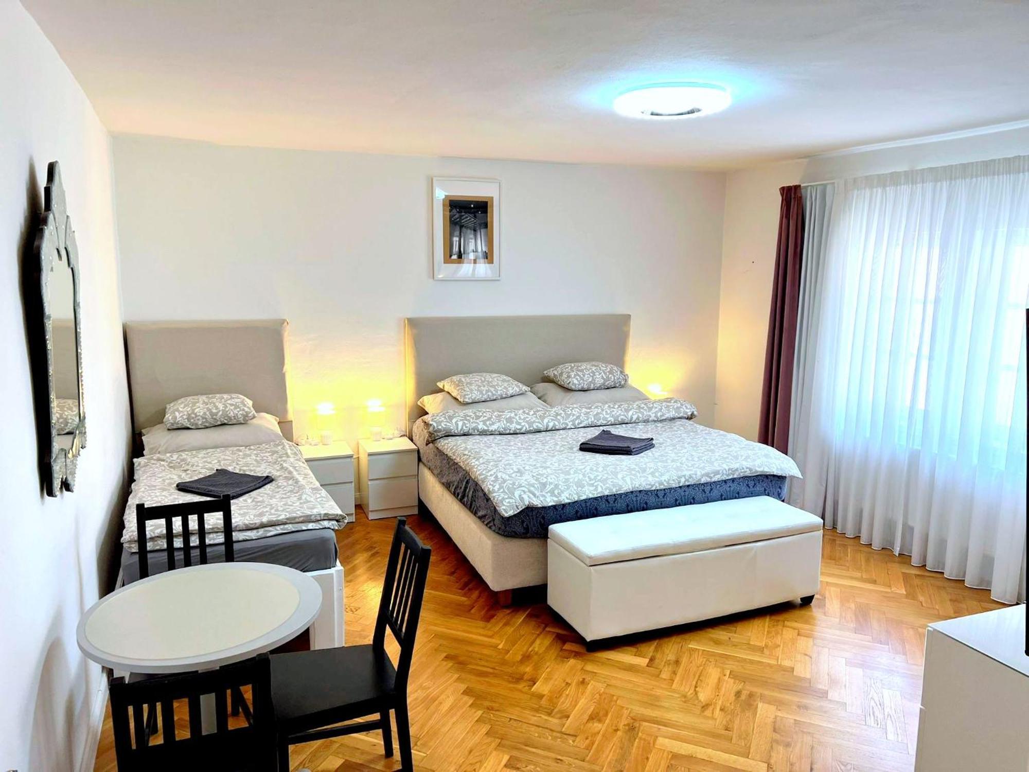 At The Blue Lion & Parking Assistance Apartamento Praga Exterior foto