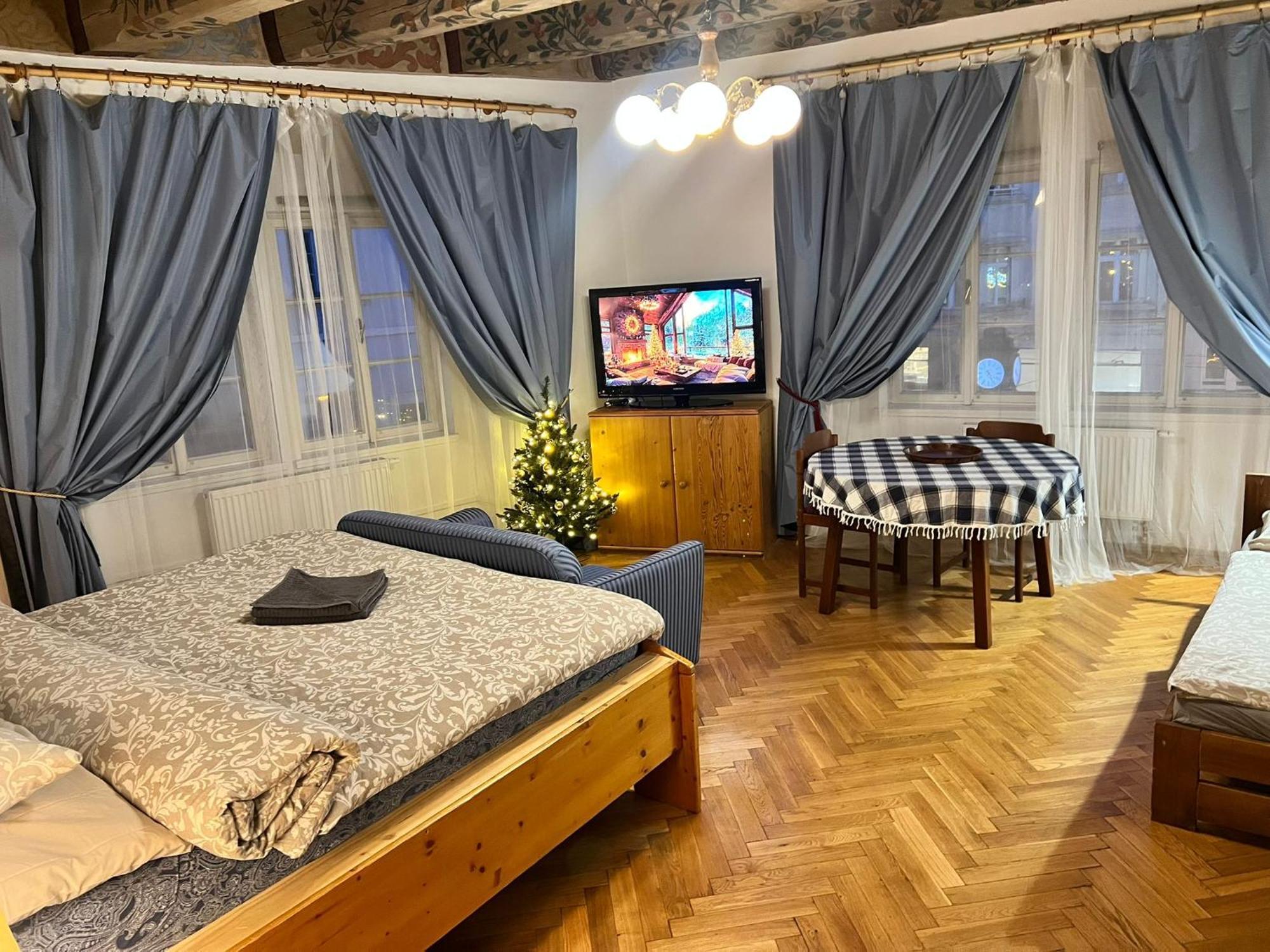 At The Blue Lion & Parking Assistance Apartamento Praga Exterior foto