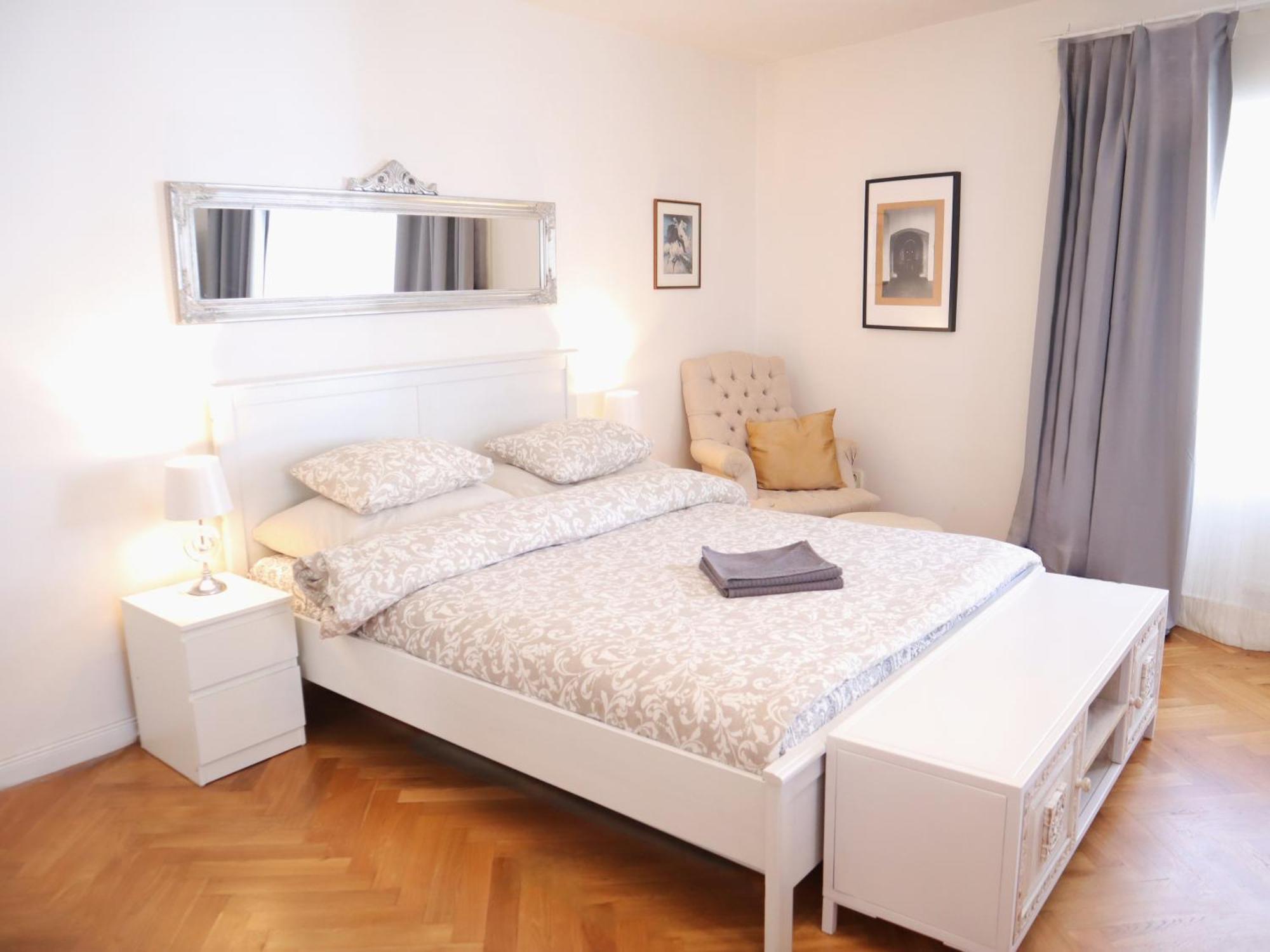 At The Blue Lion & Parking Assistance Apartamento Praga Exterior foto